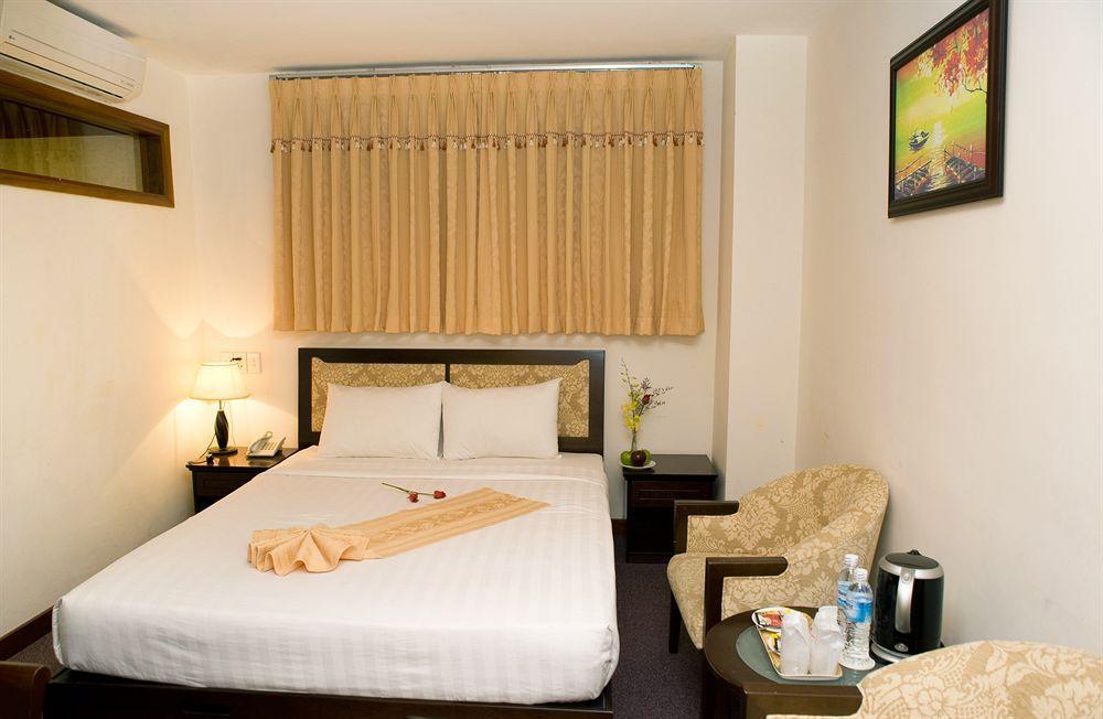 Dong Kinh A Hotel Thành Pho Ho Chí Minh Esterno foto