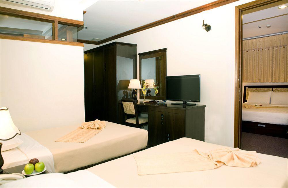 Dong Kinh A Hotel Thành Pho Ho Chí Minh Esterno foto