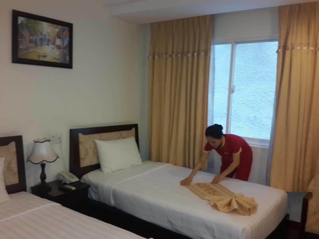 Dong Kinh A Hotel Thành Pho Ho Chí Minh Esterno foto