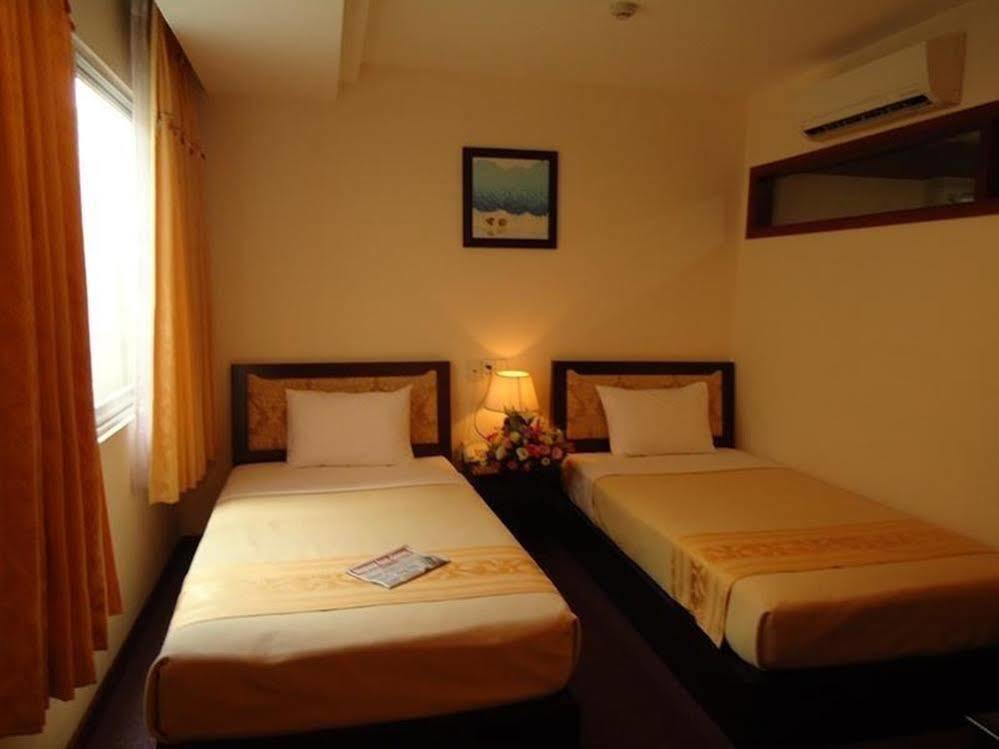 Dong Kinh A Hotel Thành Pho Ho Chí Minh Esterno foto