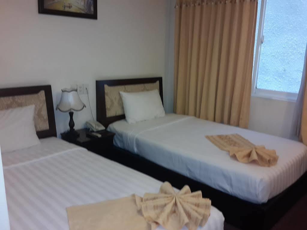 Dong Kinh A Hotel Thành Pho Ho Chí Minh Esterno foto